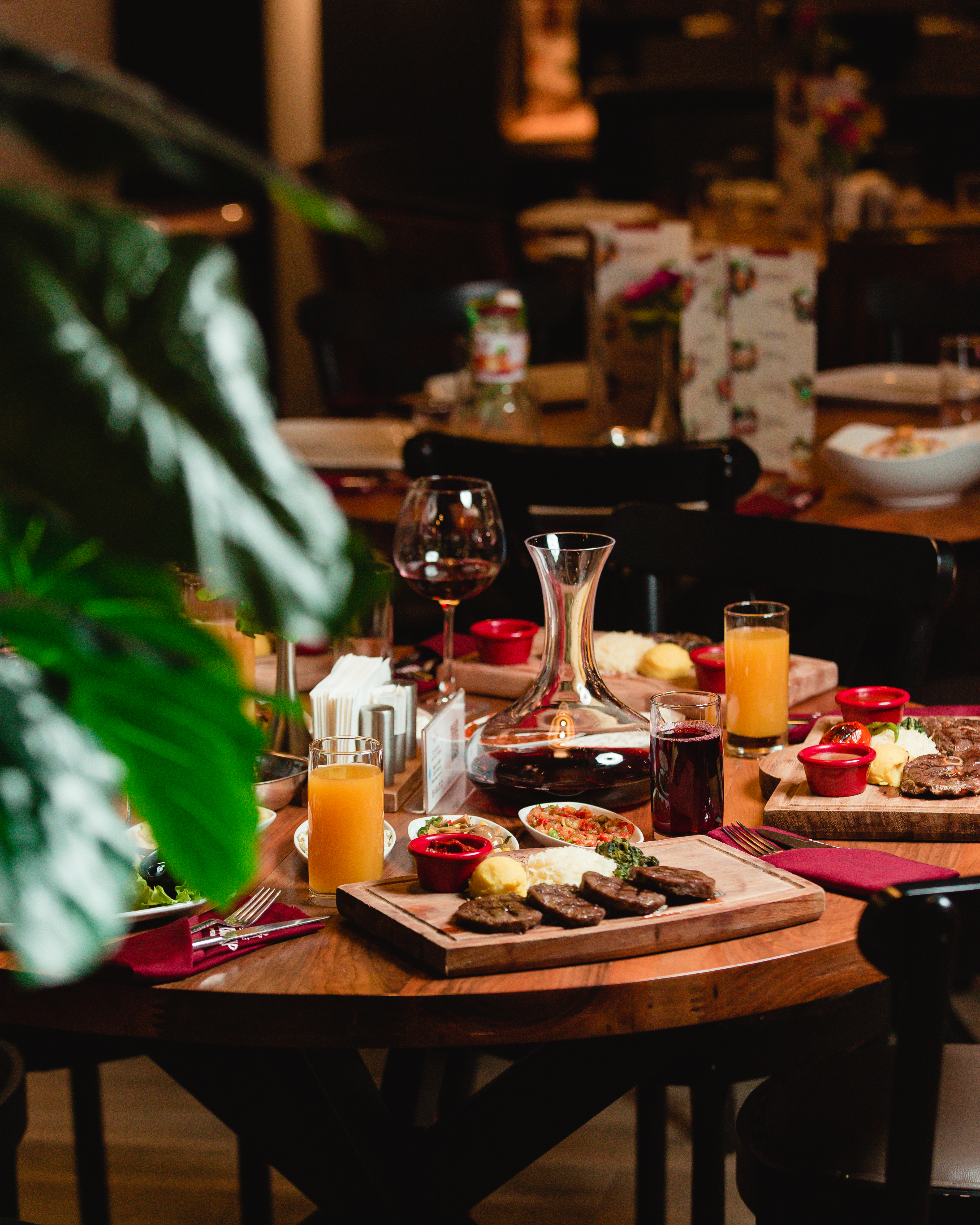 Dijital menü ekranlı restoran